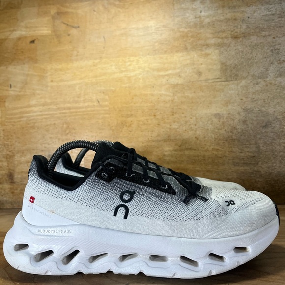 On Running Shoes - On CloudTilt LIGHTWEIGHT Womens Size 10 Running Shoes Sneakers Black Ivory